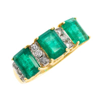 Emerald and diamond ring in 18 carat gold