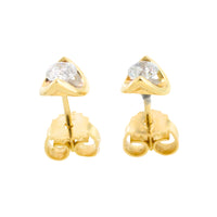 Diamond studs in 18 carat gold