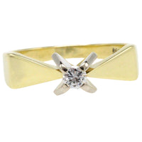 Vintage diamond solitaire ring