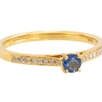 Sapphire and diamond ring in 14 carat gold