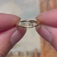 Antieke ring met opaal en diamant uit 1919