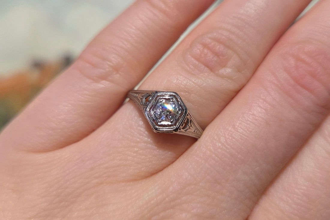 Vintage Art Deco diamond ring in platinum