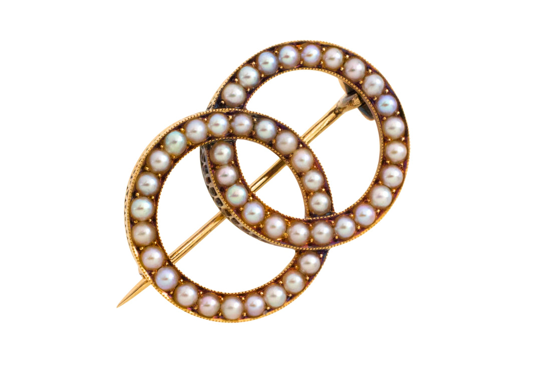 Antique seed pearl brooch in 14 carat gold