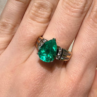 Colombian emerald and diamond ring in 18 carat gold