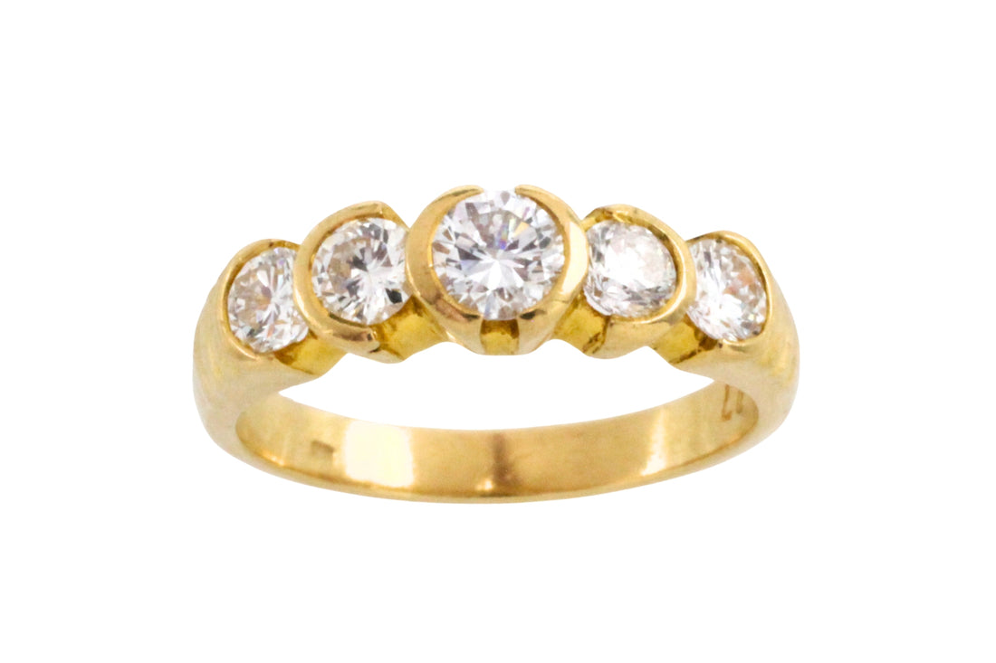 Five stone diamond ring in 18 carat gold
