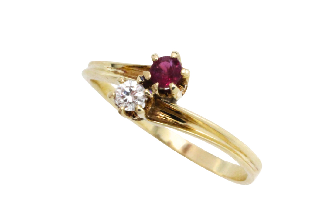 Ruby and diamond Toi et Moi ring