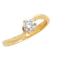 Vintage diamond solitaire ring in 18 carat gold