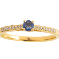 Sapphire and diamond ring in 14 carat gold