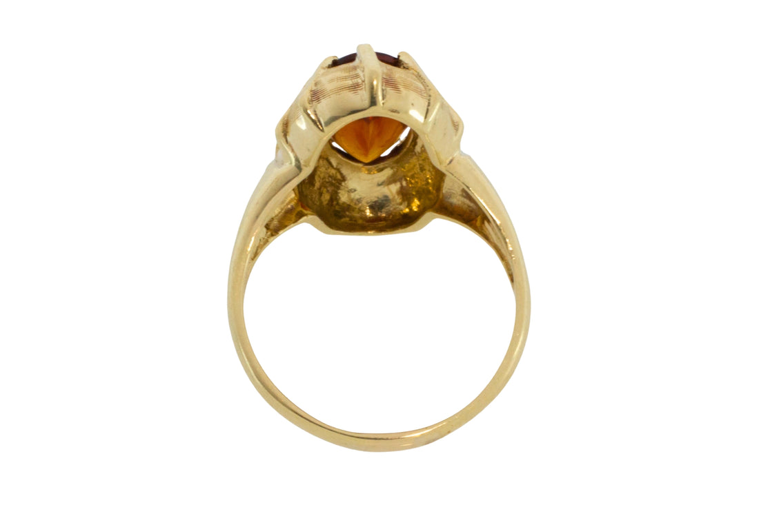 Vintage cabochon citrine ring in 14 carat gold