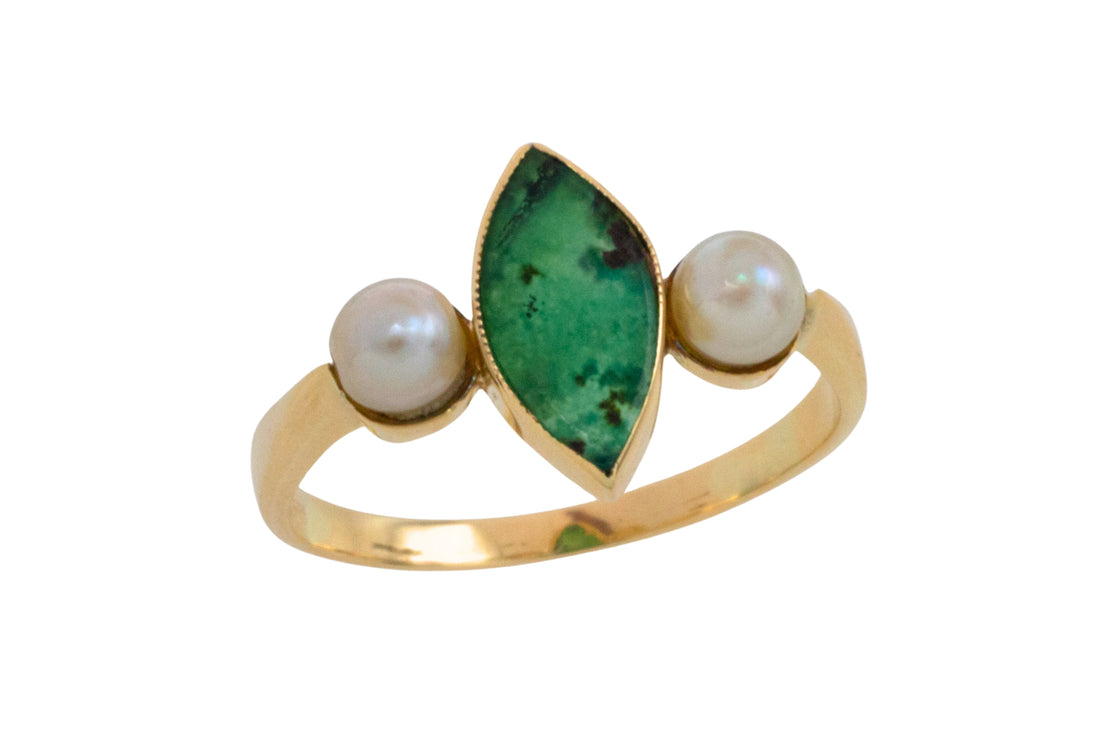Vintage jade and pearl ring