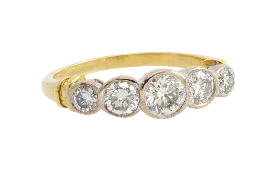 Five stone diamond ring in 18 carat gold