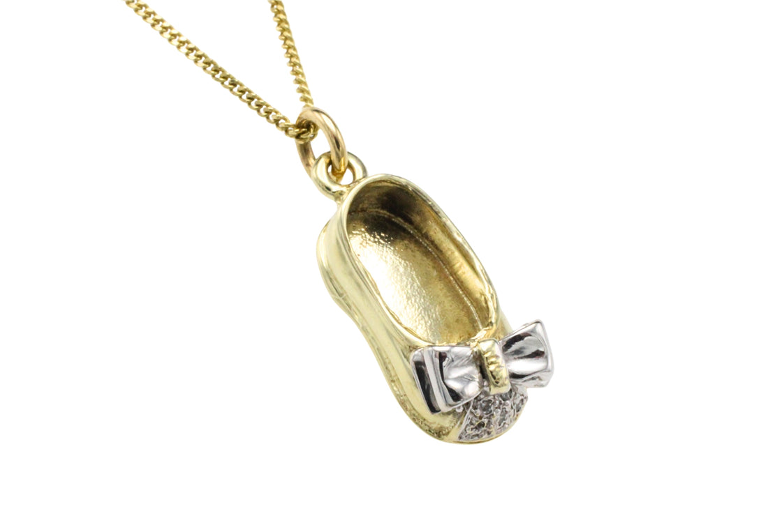18 carat gold slipper pendant and chain