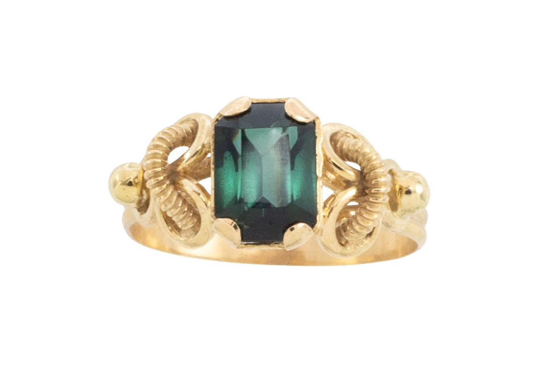 Ornate tourmaline ring in 18 carat gold