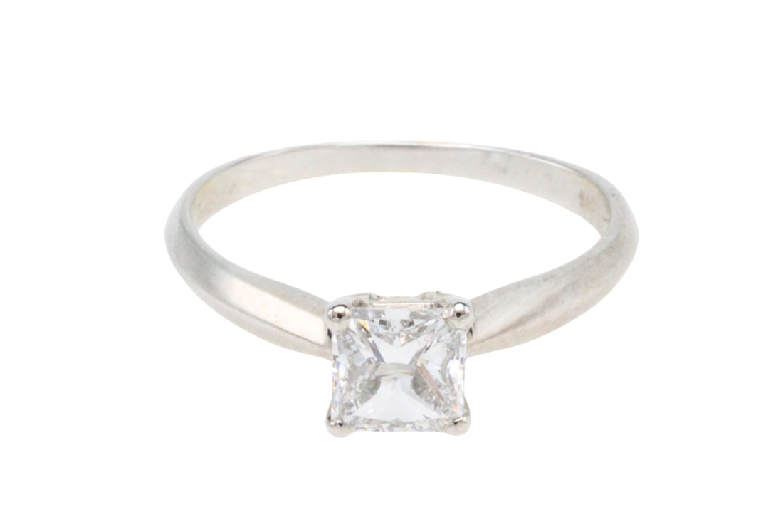 Princess cut diamond ring in white gold