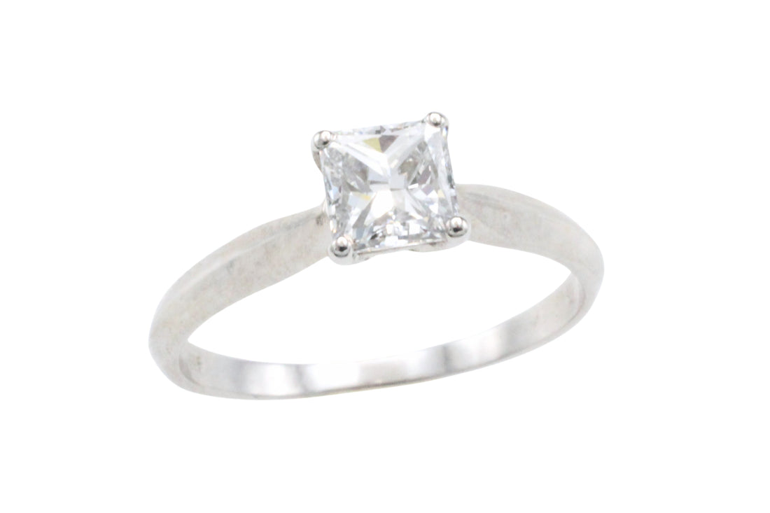 Princess cut diamond ring in white gold