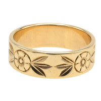Vintage ring with floral motif