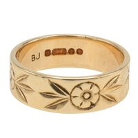 Vintage ring with floral motif