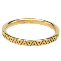 18 carat gold band with motif