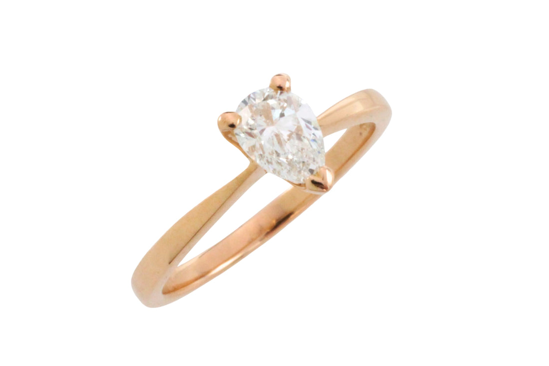 Pear cut diamond solitaire ring in 18 carat gold