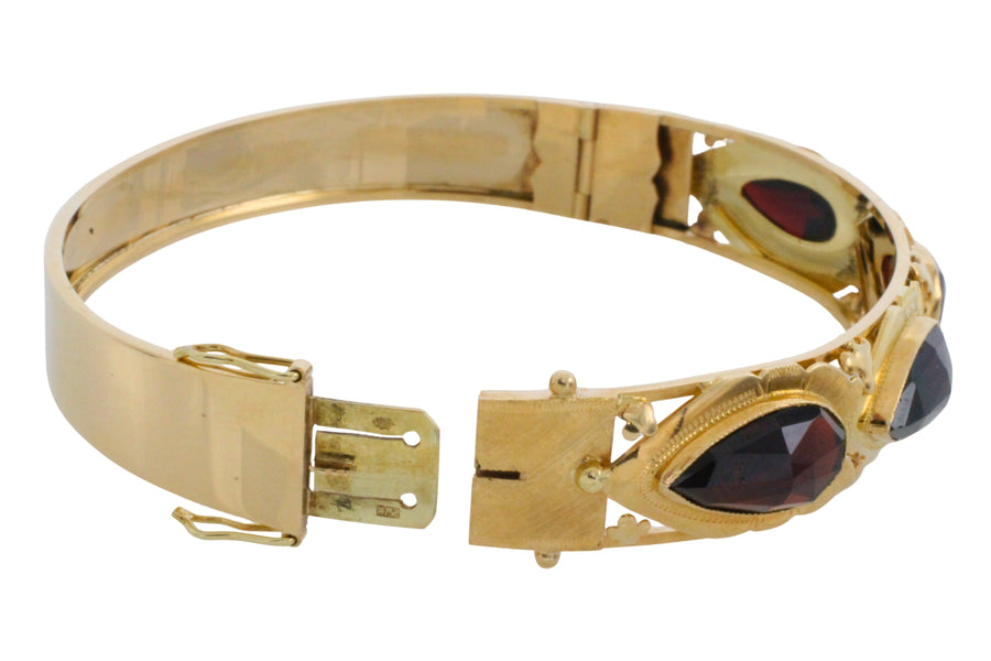 Vintage garnet bracelet in 14 carat gold-Bracelets-The Antique Ring Shop