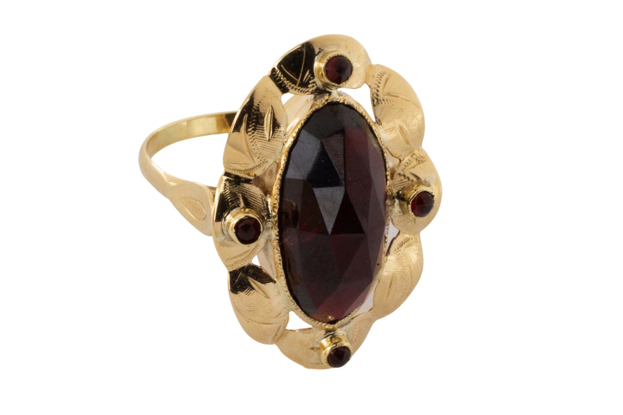 Vintage garnet ring in 14 carat gold-vintage rings-The Antique Ring Shop