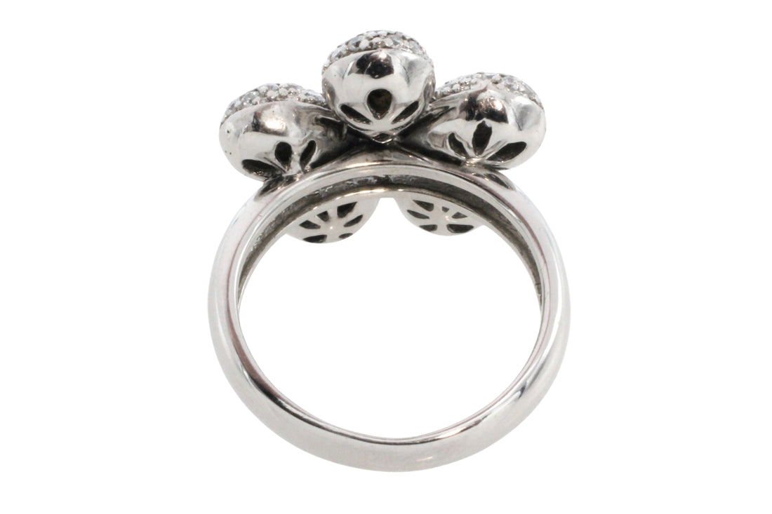 White gold flower ring with diamonds