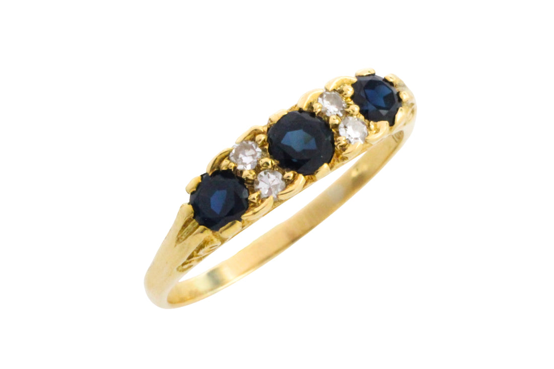 Sapphire and diamond ring in 18 carat gold