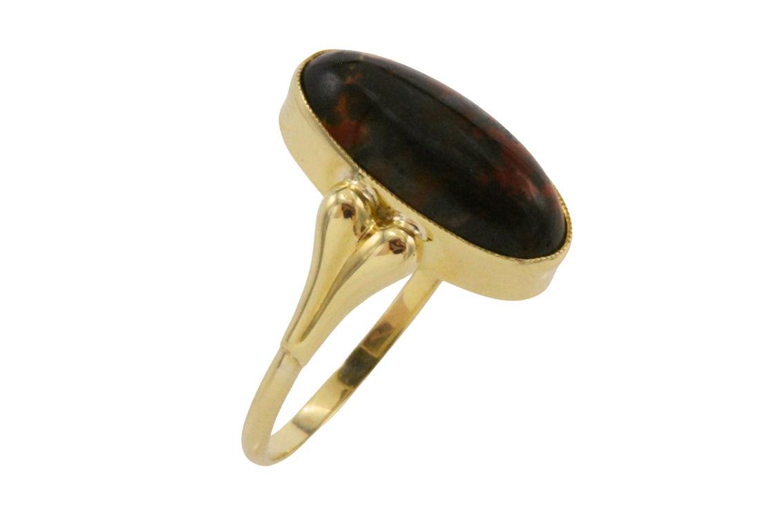 Cabochon mosagaat ring van 14 karaat goud