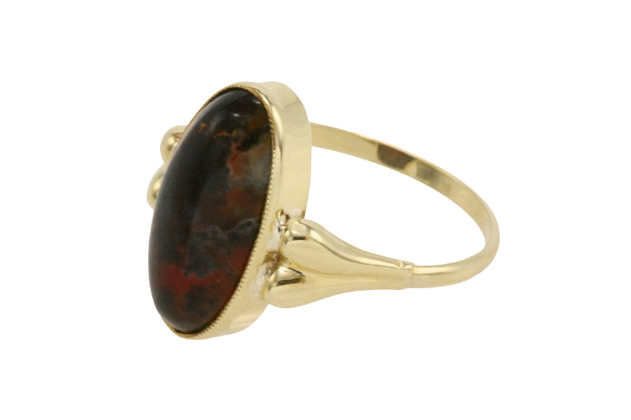 Cabochon mosagaat ring van 14 karaat goud