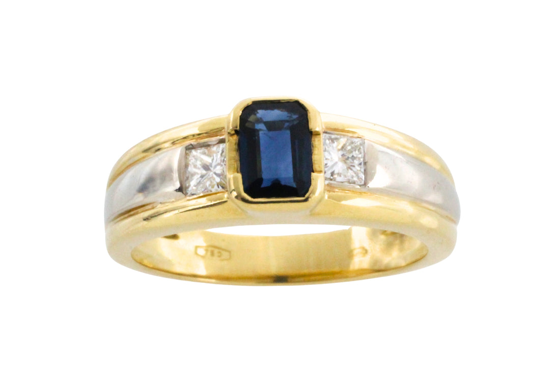 Sapphire and diamond ring in 18 carat gold