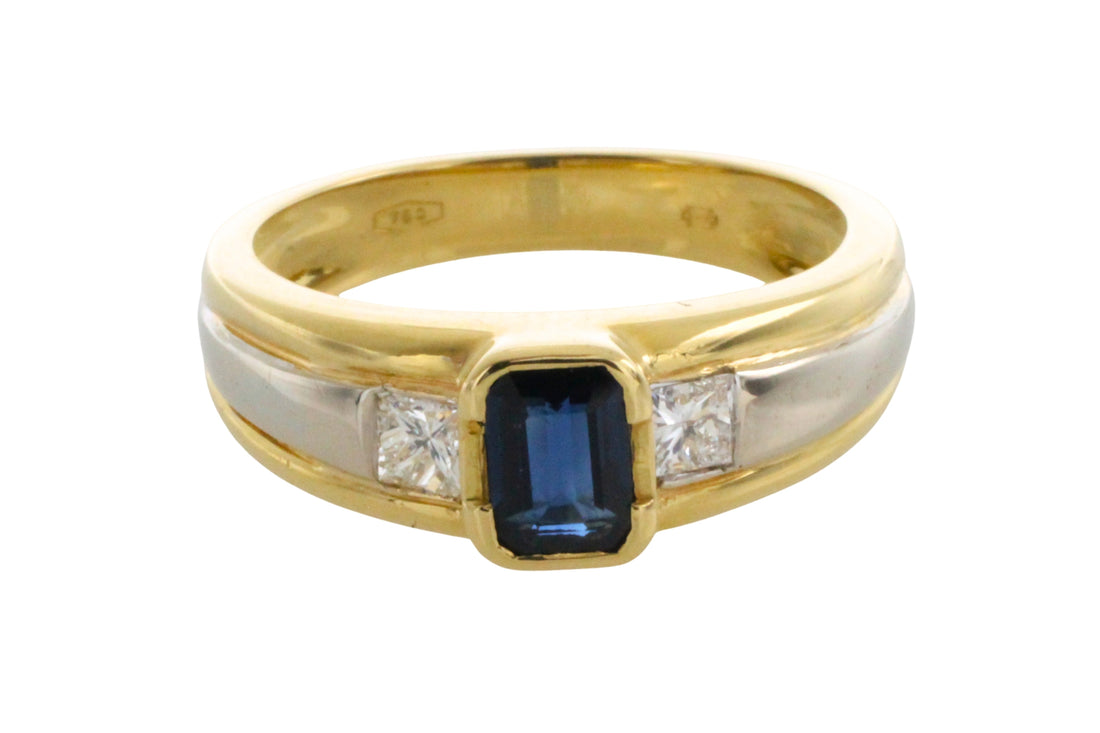 Sapphire and diamond ring in 18 carat gold