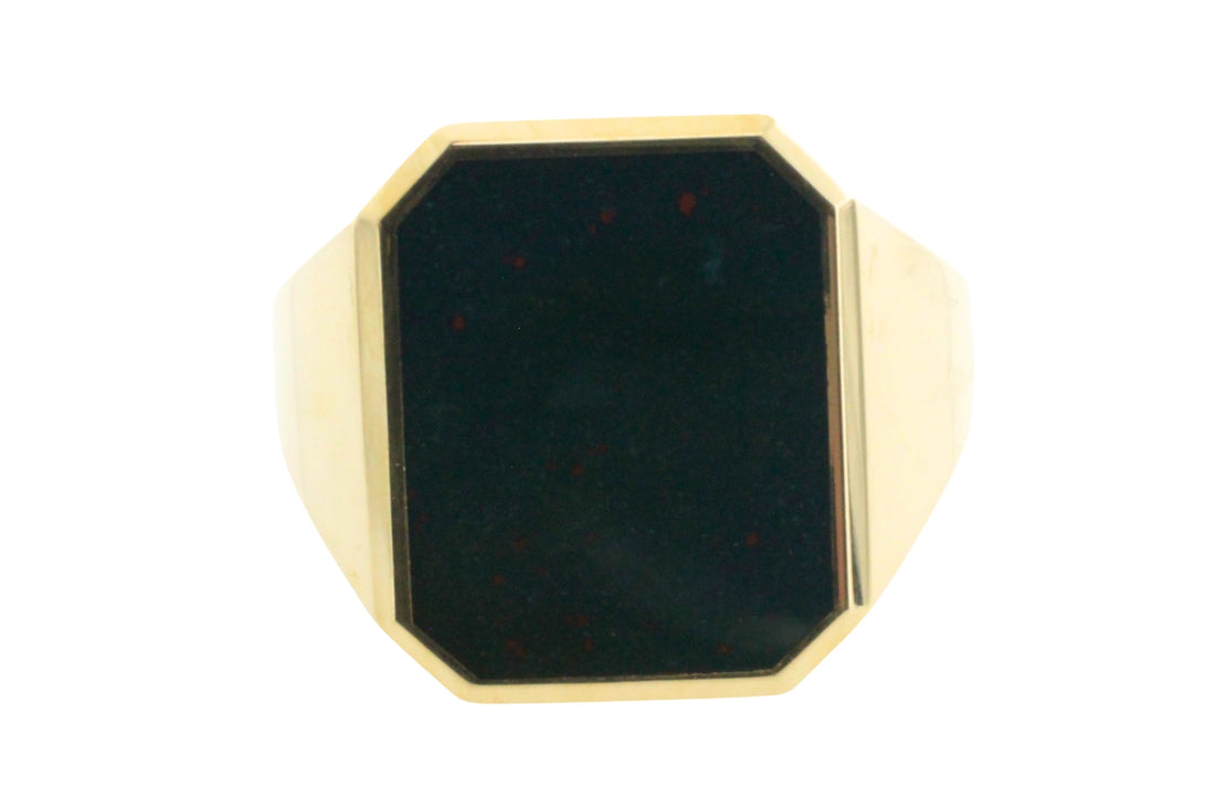 Vintage bloodstone signet ring in 14 carat gold