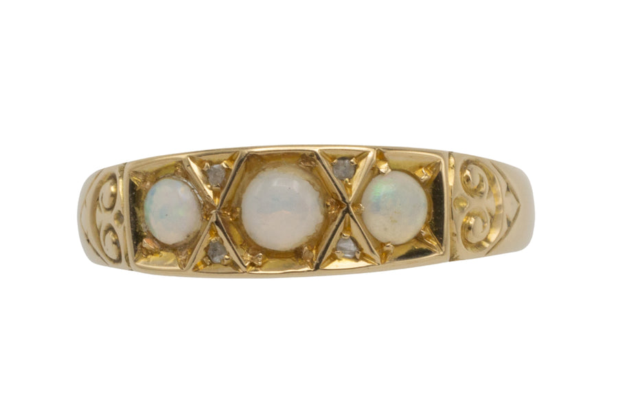 Vintage aquamarine ring in 18 carat gold-engagement rings-The Antique Ring Shop