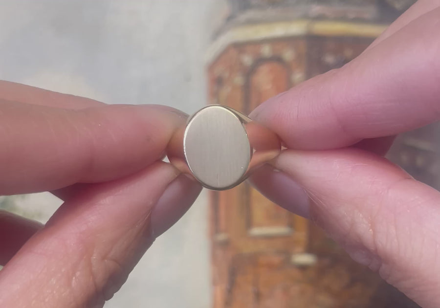 14 carat gold signet ring