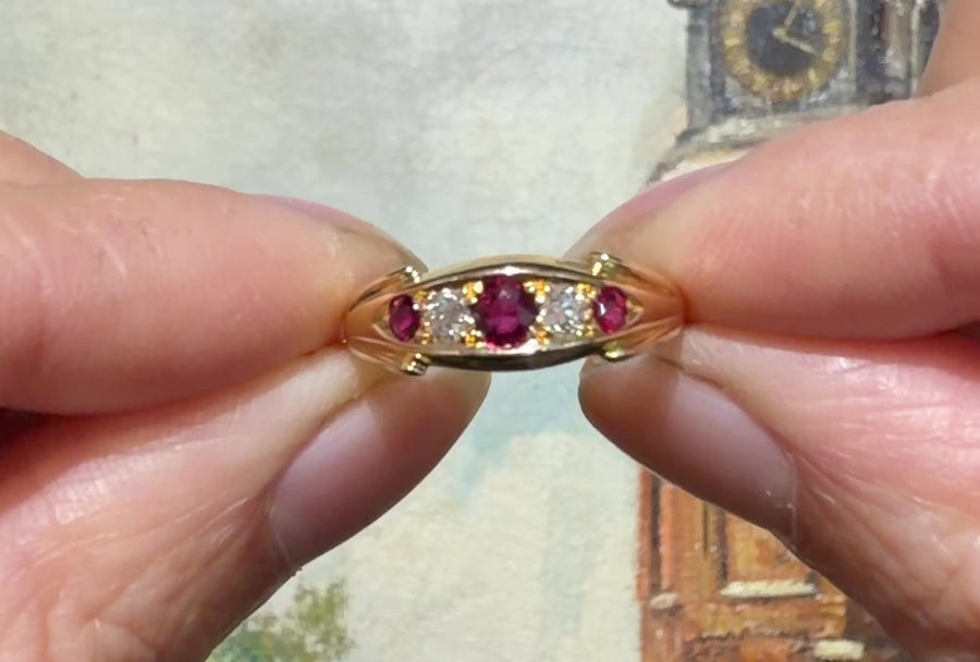 Victorian ruby and diamond ring from 1900