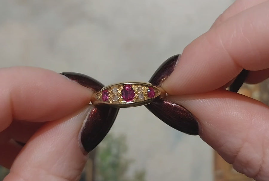 Antieke robijn en roosdiamanten ring uit 1915