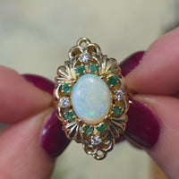 Opaal, smaragd en diamanten marquise ring