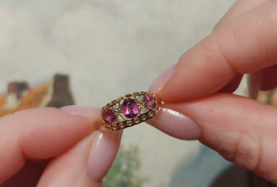 Garnet and diamond ring from 1919