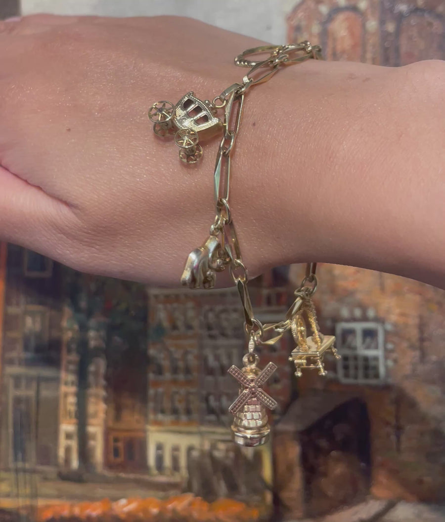 Vintage charm bracelet in 14 carat gold