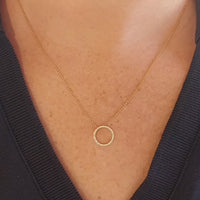 Circular diamond pendant and chain