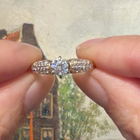 Brilliant cut diamond ring in 14 carat gold