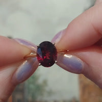 Garnet ring in 14 carat gold