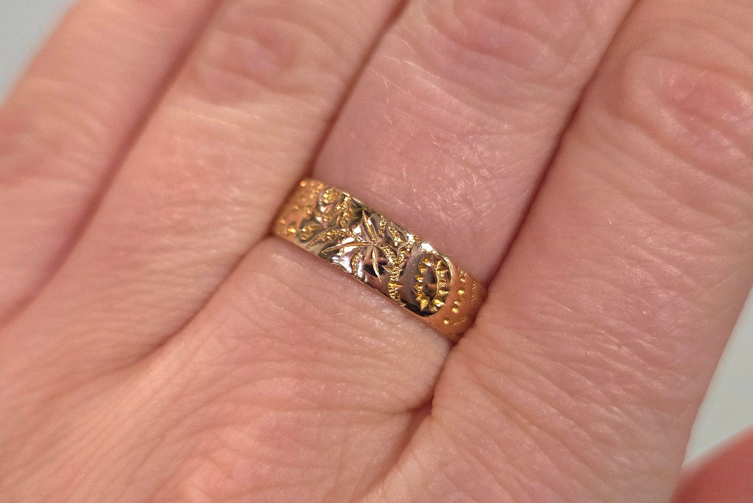 Antique band with floral motif from 1900-The Antique Ring Shop