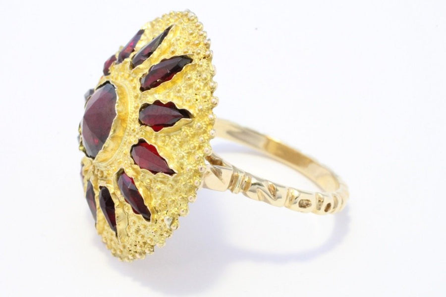 Garnet sun burst ring in 14 carat gold-Vintage & retro rings-The Antique Ring Shop, Amsterdam