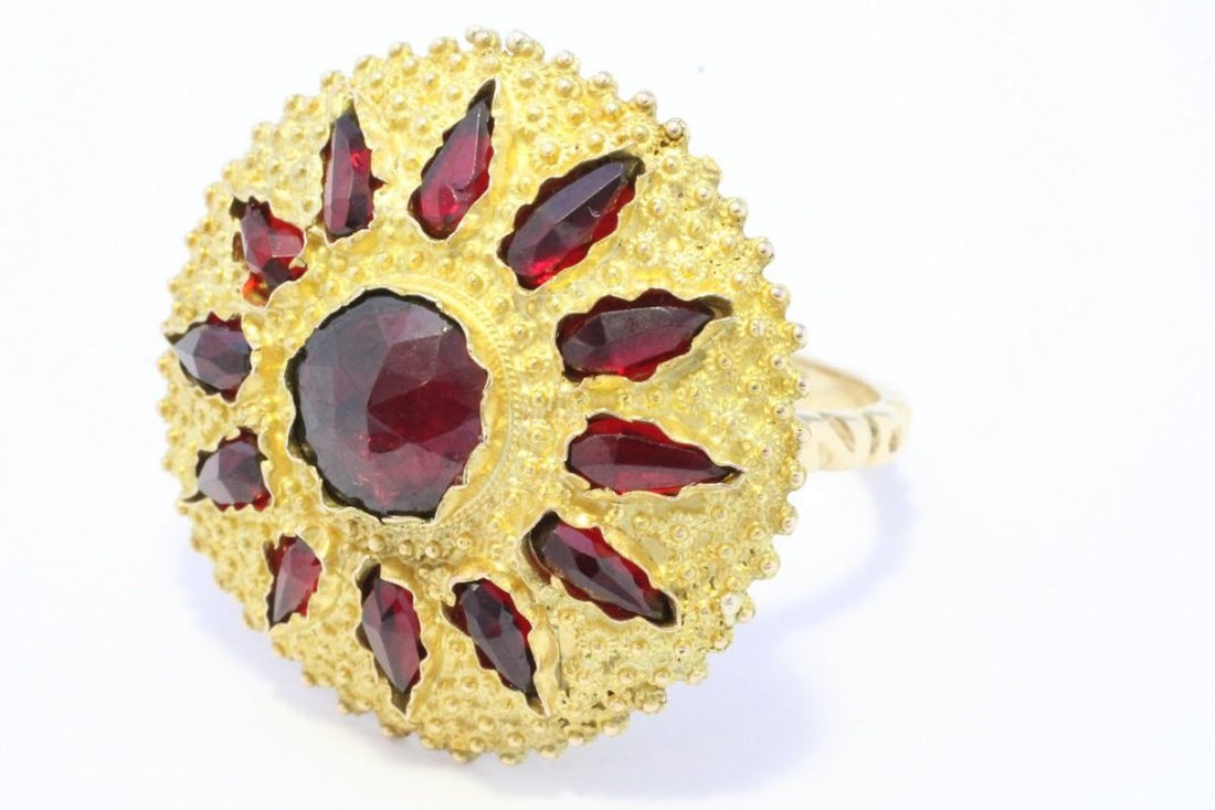 Garnet sun burst ring in 14 carat gold-Vintage & retro rings-The Antique Ring Shop, Amsterdam