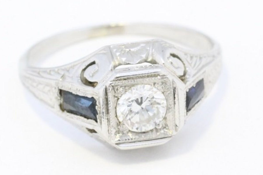 Vintage Art Deco ring with diamond and sapphire in 18 carat gold-Vintage & retro rings-The Antique Ring Shop, Amsterdam