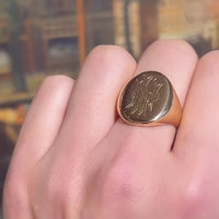 Large heavy antique signet ring from 1910